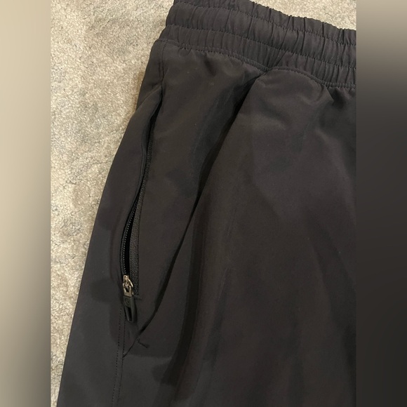 Lululemon Men’s Lined Short - Picture 3 of 7